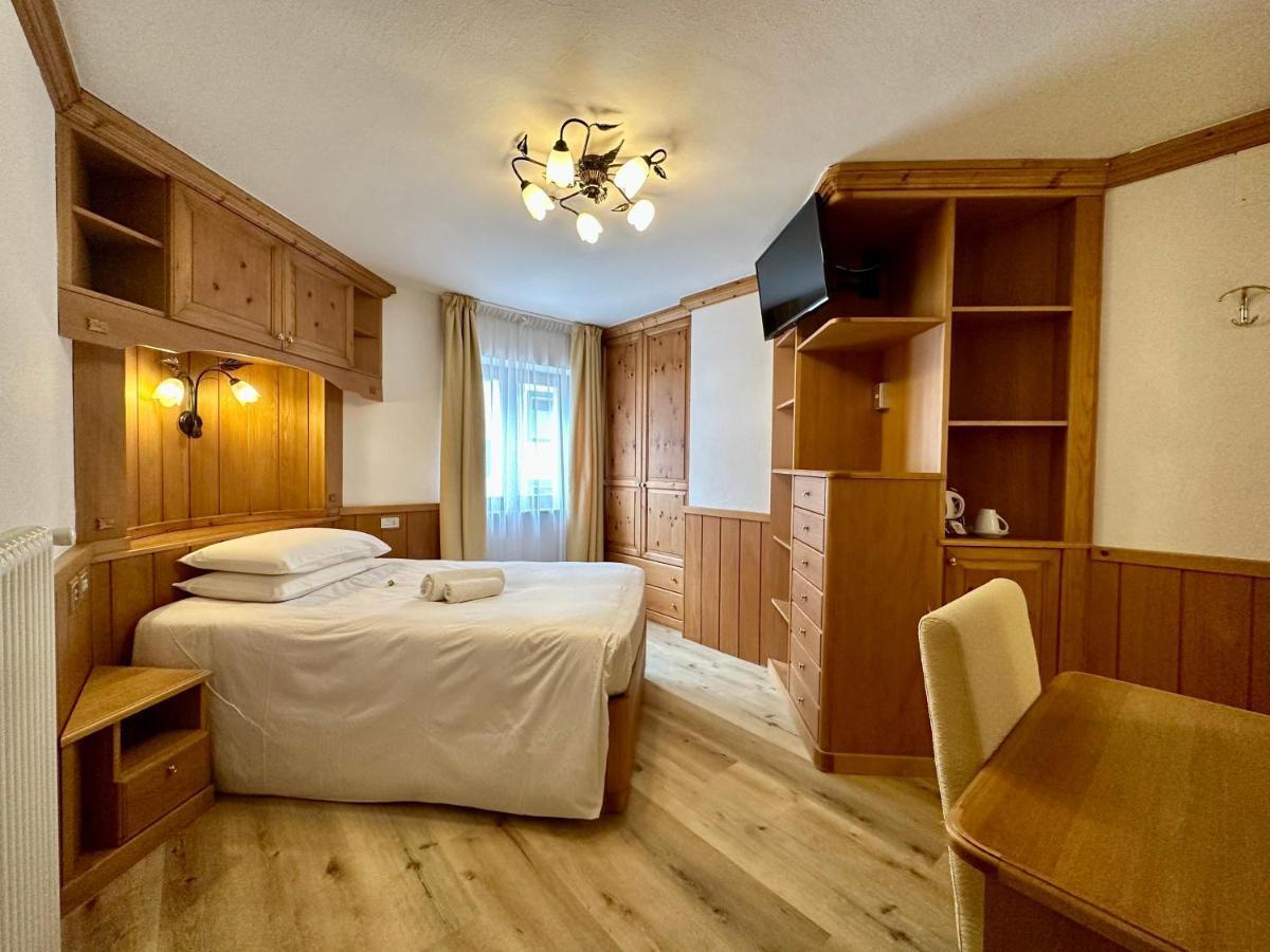 B&B Family Accommodation Canazei Bike Friendly Dış mekan fotoğraf