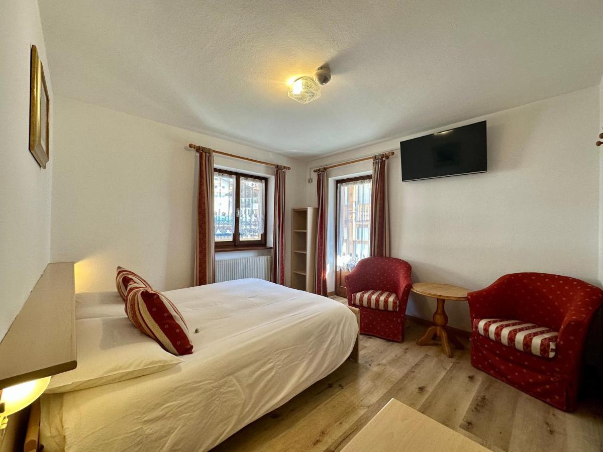 B&B Family Accommodation Canazei Bike Friendly Dış mekan fotoğraf