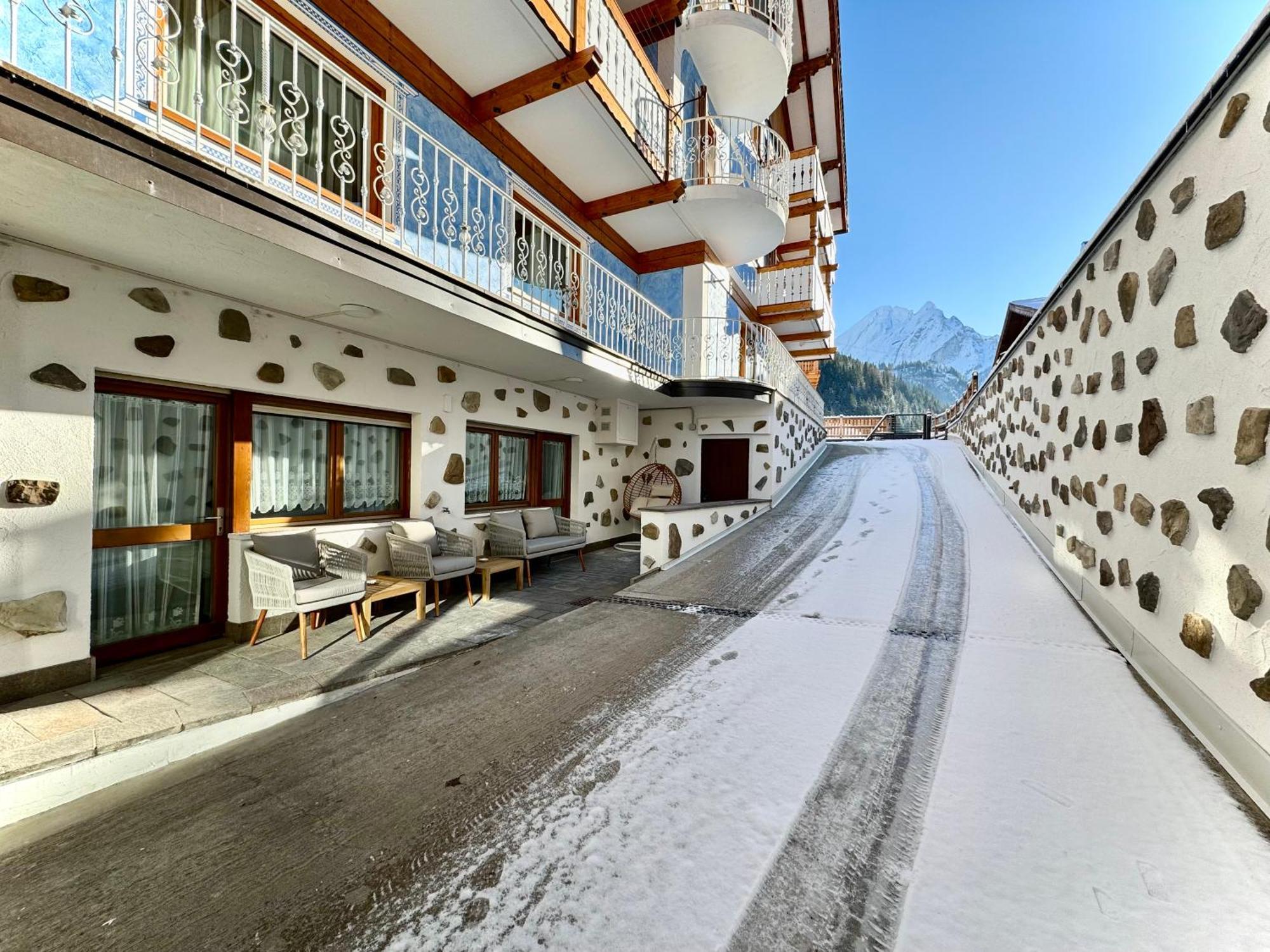 B&B Family Accommodation Canazei Bike Friendly Dış mekan fotoğraf