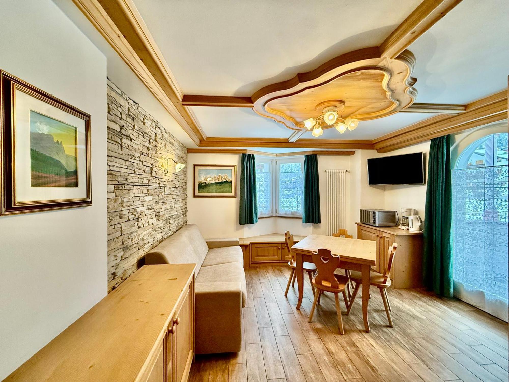 B&B Family Accommodation Canazei Bike Friendly Dış mekan fotoğraf